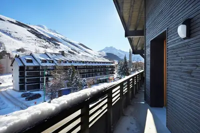 Image de Joli appartement avec piscine, Wifi, bain à remous, Tv, terrasse et parking