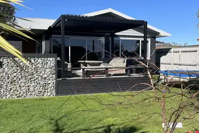 Image de Great family home 5 minutes walk from town