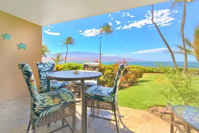 Image de Stunning Fully remodeled Direct Oceanfront on the beach, Ac, pool, spa