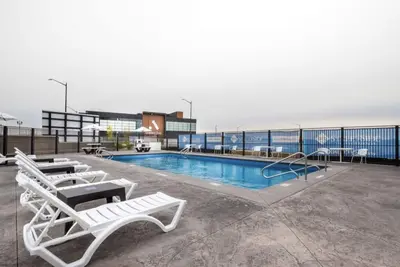 Image de Modernized and fully furnished 2 Br Condo in the safest neighborhood of Winnipeg