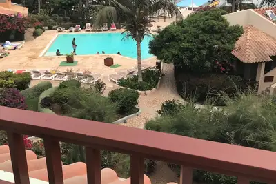 Image de Ocean facing apartment with shared pool on the beach at Porto Antigo 2