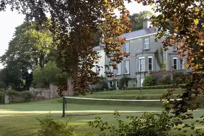 Image de Large country house sleeps up to 13 on the outskirts of Salisbury