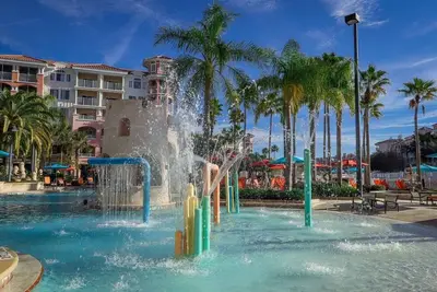 Image de Rest and unwind in our Orlando resort villas