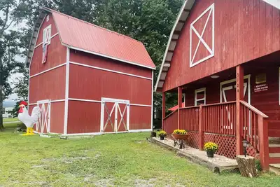 Image de Old Macdonald's Barn-dominium. . . . . . . Mountain view w/ plenty of parking