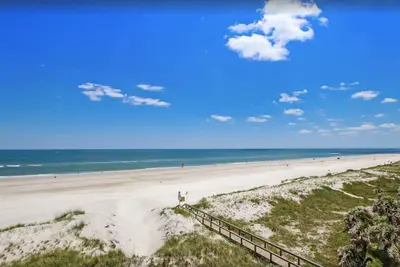 Image de ** Jax Beach Ocean Front Condo with Amazing Views **
