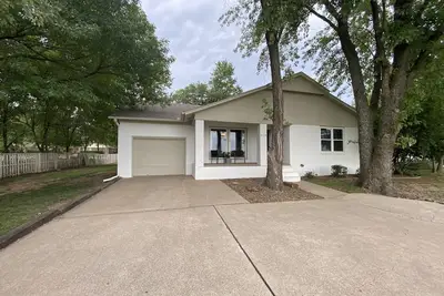 Image de Garland Townhome Steps from Trail and UofA!