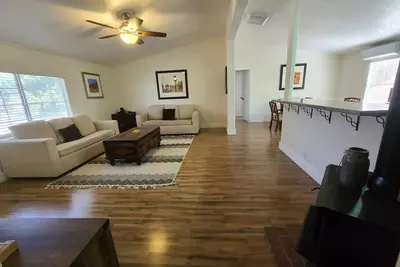 Image de 5Ez Ranch- Silver- entire home with easy drive to Kings Canyon National Park