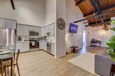 Image de Washington304 · Luxury Industrial Style King SuiteC- Shawnee Mtn!