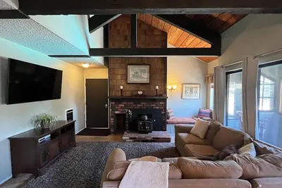 Image de Charming Mammoth Lakes Getaway – Walk to The Village!