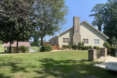 Image de Spacious Mountain House minutes from downtown