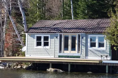 Image de Majestic Maidstone Lake Property