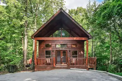 Image de Fall Special! Cozy Cabin w/ Hot Tub Near Dollywood