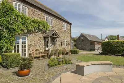Image de Foxes Den, pet friendly, with hot tub in Gorran Haven