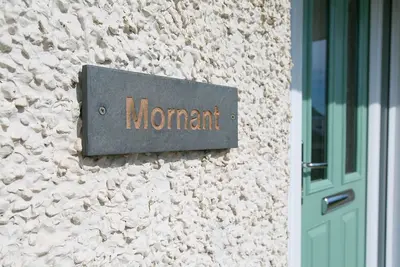 Image de Mornant - a coastal that sleeps 6 guests in 3 bedrooms