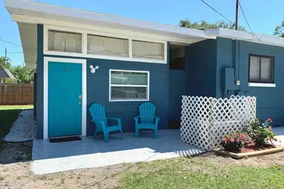 Image de The Enchanted Farmhouse Cave • Minutes from Dt