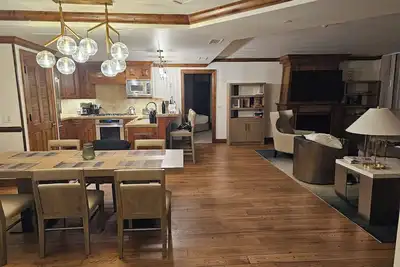 Image de Aspen Amazing Big Penthouse 2br 2. 5 Bath Private Hot tub/Deck Wow view. sleep 6