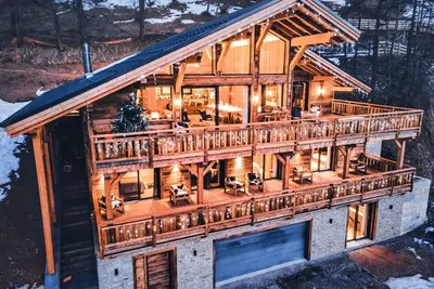 Image de Prestigious chalet at the foot of the slopes