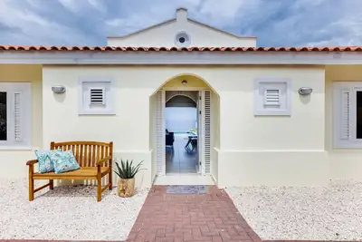 Image de Sunsets from Seaview 3 Bedroom Villa W\/ Private pool - Coral Estate