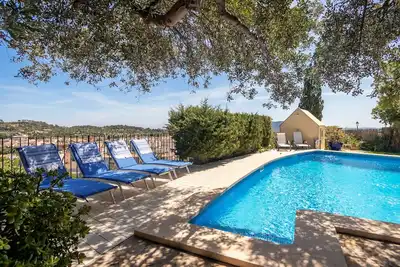Image de Vila El Olivo : proche de la ville, vue et calme!