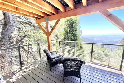 Image de Modern cabin with all the comforts of home and stunning views!