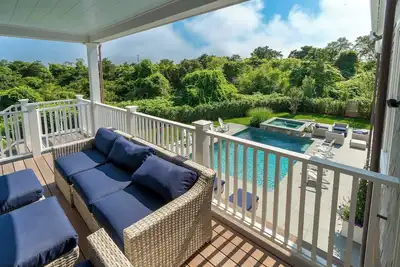 Image de Last Minute Deal 8/23! Luxurious Nantucket Compound - Pool, Spa, Private Office.