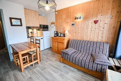 Image de 24 M² Avec Terrasse Près Du Centre Et Des Pistes