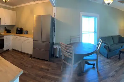 Image de All New One Bedroom Upstairs Apartment