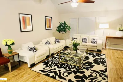 Image de Spacious 4br with 6 Beds Sleeps 12. near I45 Round Rock