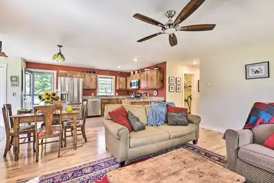 Image de Sunny Morristown Home - Walk to Restaurants!