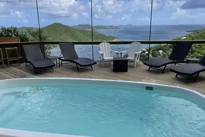 Gorgeous Views From Every Room, Pool, A\/C, Caribbean Breezes
