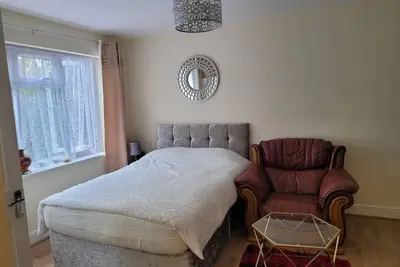 Image de Town Centre Studio - Sleeps 2 - Parking