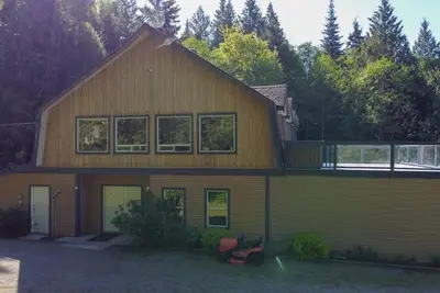 Image de Old timely private property 3 bedrooms with huge private lot