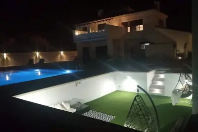 Image de Luxury 4 Bedroom Villa & Pool on Golf Resort