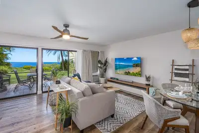 Image de Luxurious Spacious Retreat w/ Ocean Views, King Bed, Pools & Steps to the Beach!