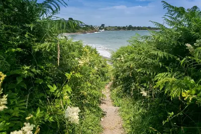 Image de Dinas Cottage - a coastal that sleeps 6 guests in 3 bedrooms