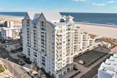 Image de A rare residence at The Grand at Diamond Beach!