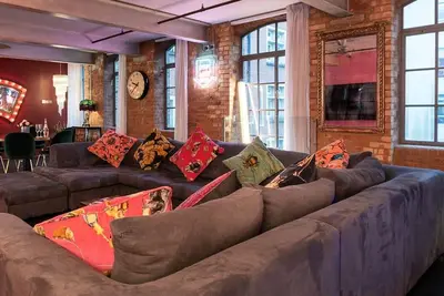 Image de Luxurious Loft Central Soho - 3 Bedrooms & Office!