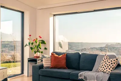 Image de Stunning Home with Garden & Panoramic Views