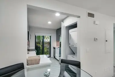 Image de Delray Beach Getaway | Minutes to Beach, Shopping & More!