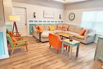 Image de Summer Siesta Blowout! Breathtaking Gulf Views- pools-pristine beach-golf cart