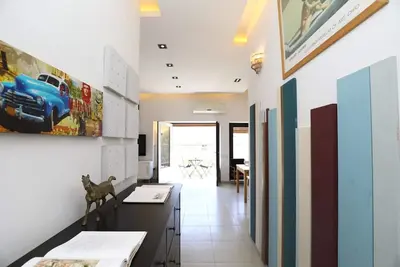 Image de Prime location & Spacious 1 Br home in Tel Aviv Beach area