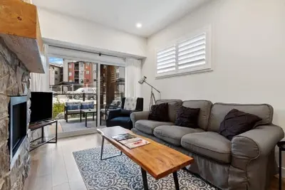 Image de 5 Minutes to Blue Mountain Village. Family sized condo with heated outdoor pool