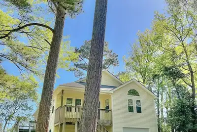 Image de Spacious Obx home|under 2 miles to beach |shopping & nightlife |2 kayaks/bikes