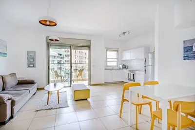 Image de Charming 1br Flea market Jaffa Safe Room