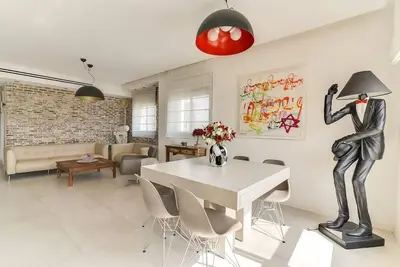 Image de Wonderfull duplex 3br Hakovshim Safe Room