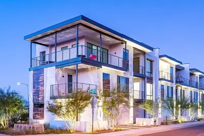 Image de Mzlux Walk to Everything, Luxury Townhouse