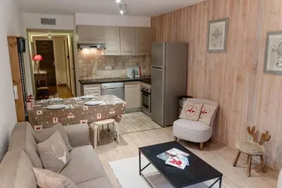 Image de 50m du centre station, 1er étage, balcon, télévision, casier à ski, 50m², Les 2 Alpes