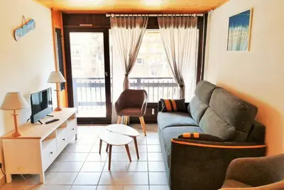 Image de 20m des commerces, 3ème étage, balcon, parking, télévision, casier à ski, 42m², Les 2 Alpes
