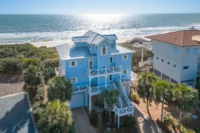 Image de Island Rhythm: 4br Beachfront Home, Sleeps 8, Pet Friendly, Hot Tub!