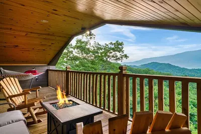 Image de Peak of Joy Lodge: Amazing Smoky Mountain Views/ Resort Pool/ Hot Tub/ Top 10%!
